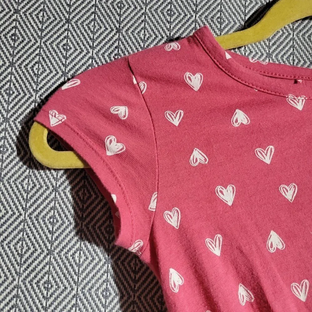Old Navy Girl's Red Romper Decorated With White Hearts Covering It Size 3T